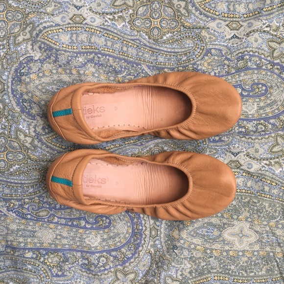 Tieks Shoes - Tieks- size 9- camel color